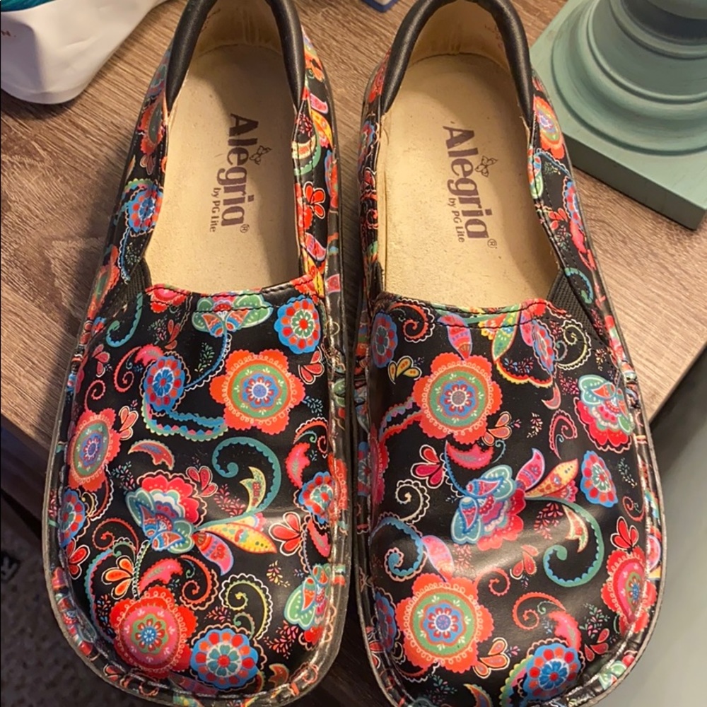 ALEGRIA DEBRA CLOG